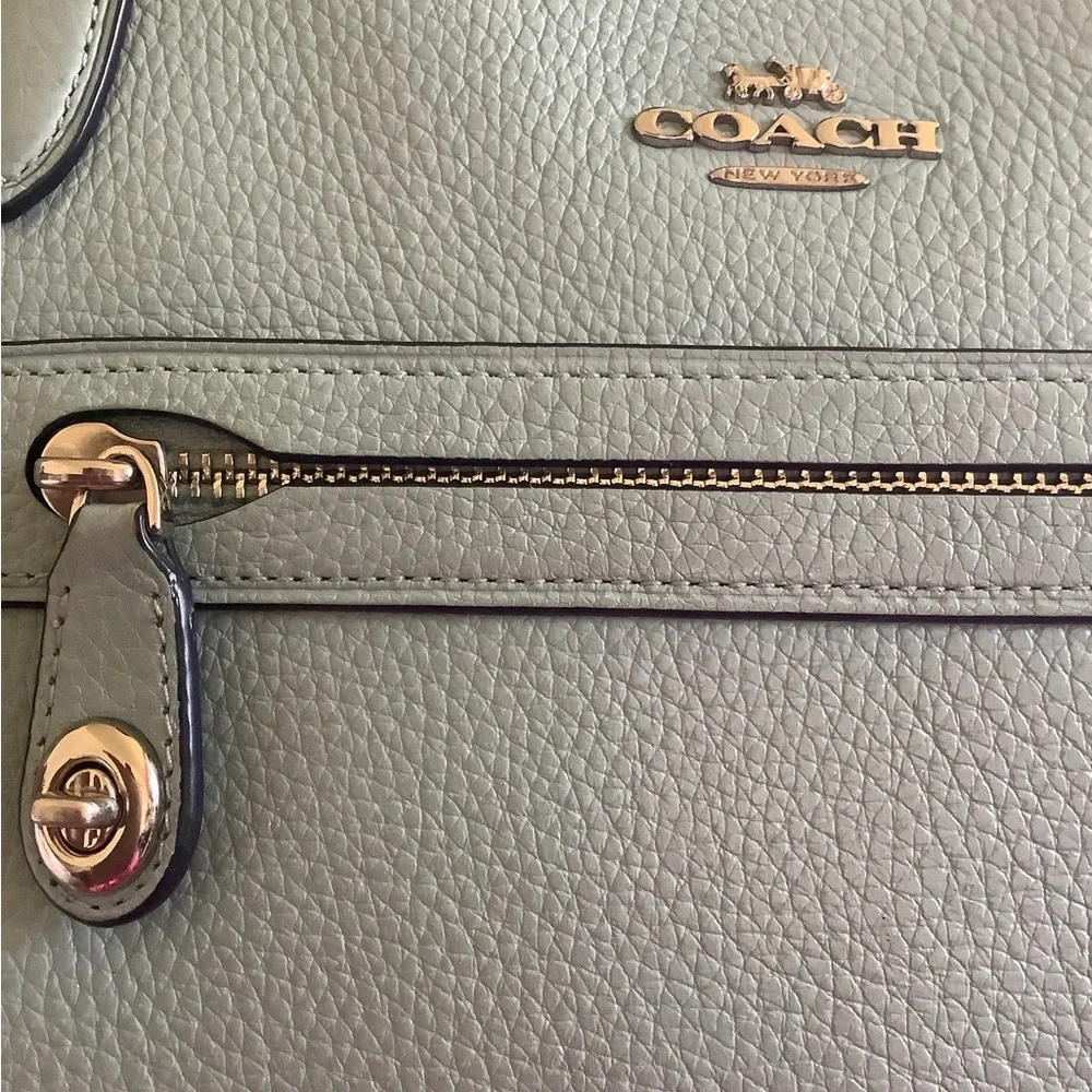 Authentic coach taylor sky blue large pebbled leather tote 16x10